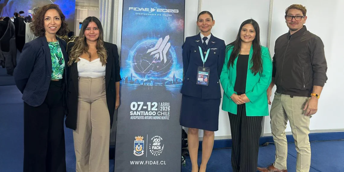 Titulada del Magíster en Género de la UBO lidera Summit “Mujeres Sin Límites” en FIDAE 2026