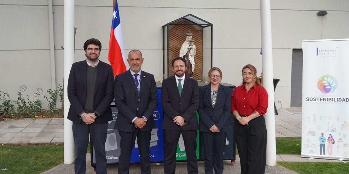 Universidad Bernardo O’Higgins da un nuevo paso en sostenibilidad con innovador sistema de residuos